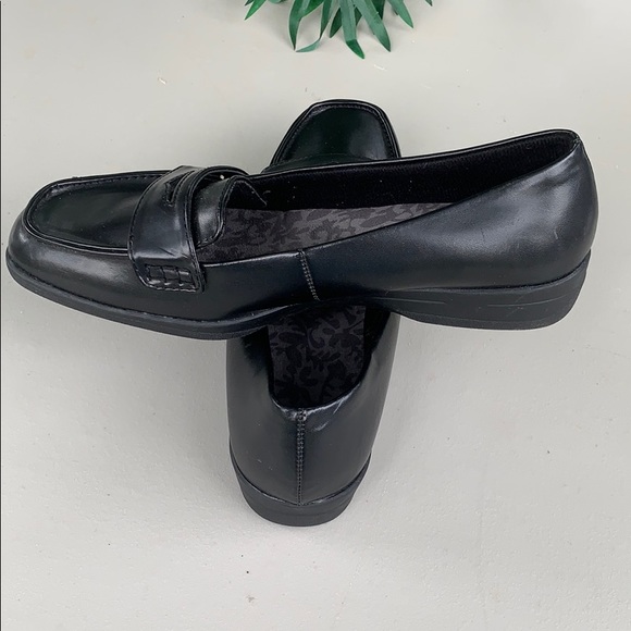 Women's Casual Slip-On Dress Shoe - Picture 8 of 8